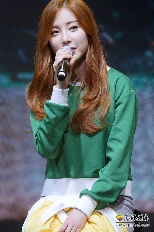 April饭拍秀 拍摄日期：170104【18合集 2.89 GB】