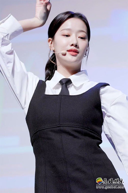 April 饭拍秀 拍摄日期：20201023【21合集 3.12 GB】