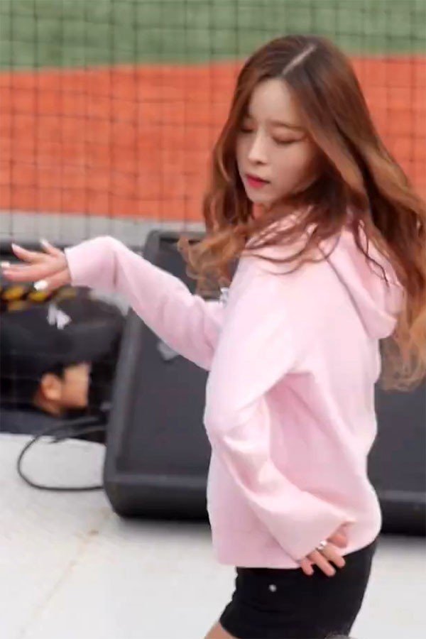 160326 Cheerleader 【啦啦队饭拍 9集合】【617 MB】