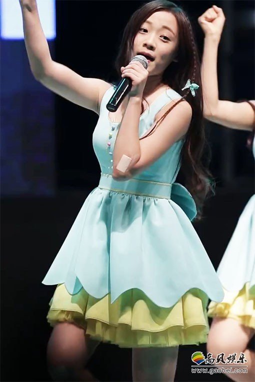 April饭拍秀 拍摄日期：150923【2合集 115 MB】