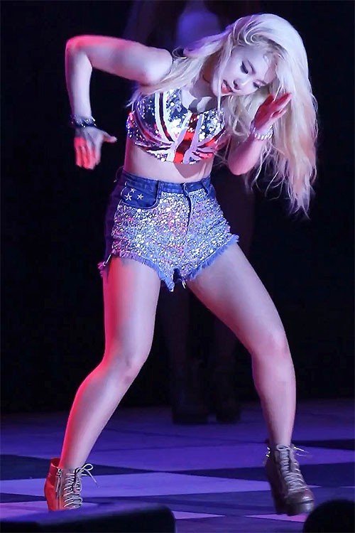 Black Queen 拍摄日期： 160705 【2合集 258 MB】