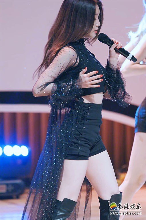 CHUNG HA 韩国女团饭拍秀 拍摄日期：180104【3合集 644 MB】