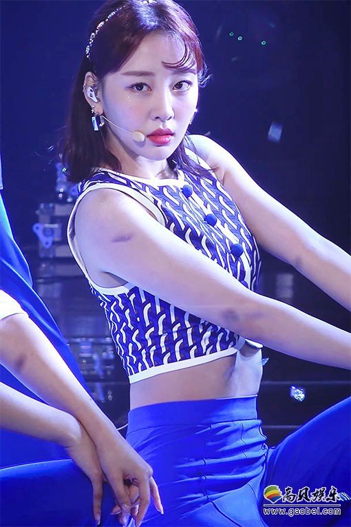 LOONA 饭拍秀 拍摄日期：20201206 【12合集 2.57 GB】