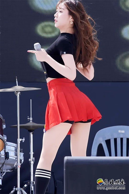 Chloris 女团单拍秀 拍摄日期：180428【2合集 354 MB】