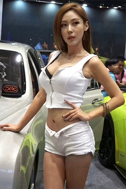 2016 韩国首尔车展美女车模无水印饭拍秀-42【80.2 MB】