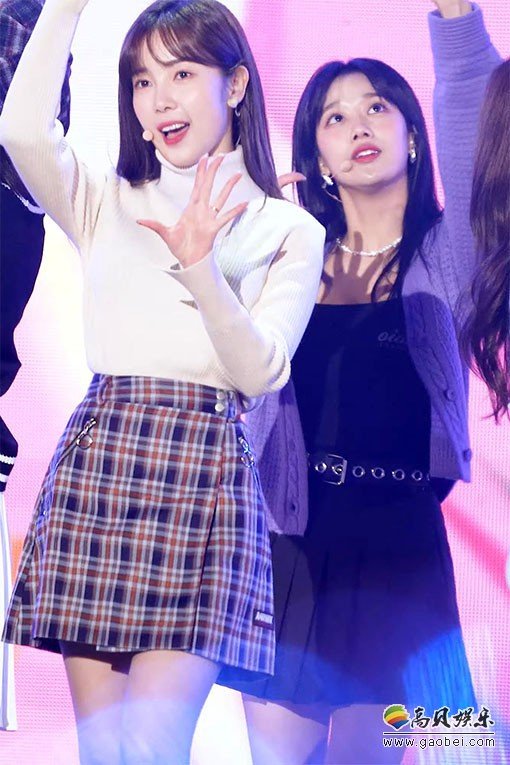 APRIL 饭拍秀 拍摄日期：20201018【17合集 11.3 GB】